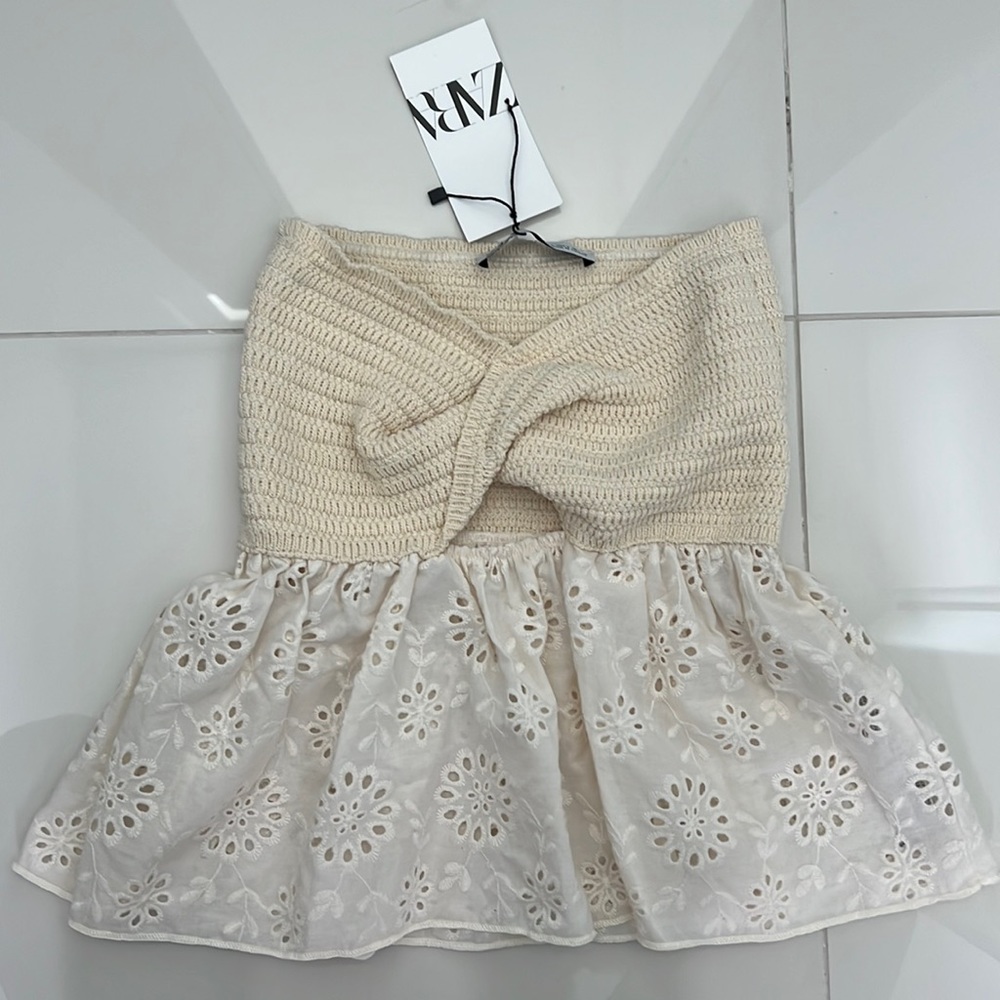 New with tags. Size small. Did not fit and cant change it.